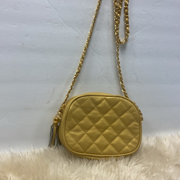❤️MODA INT’L SMALL CROSSBODY GOLD PURSE💕 - Picture 2 of 6